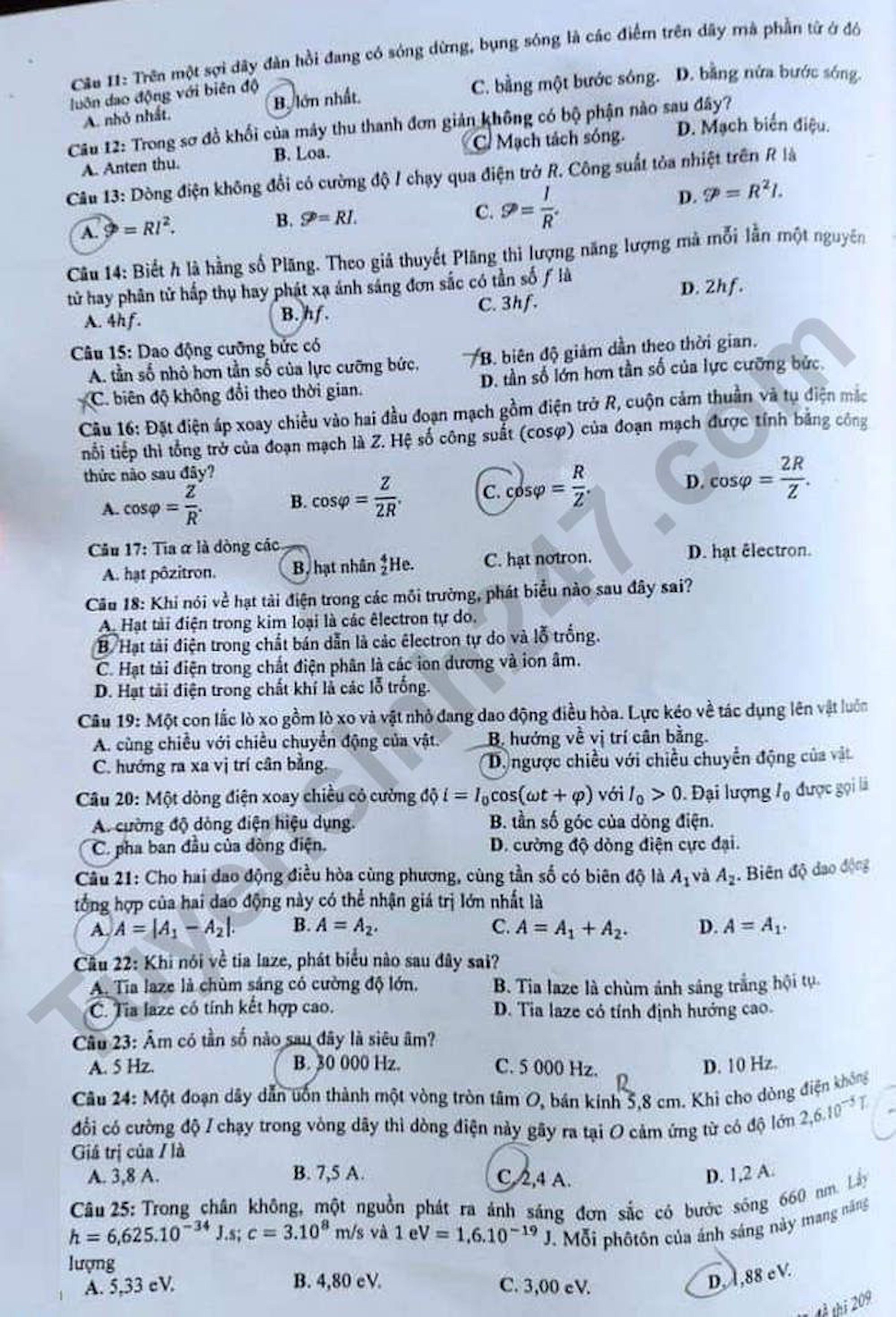 Đề thi tốt nghiệp THPT 2023 môn Vật lý-2