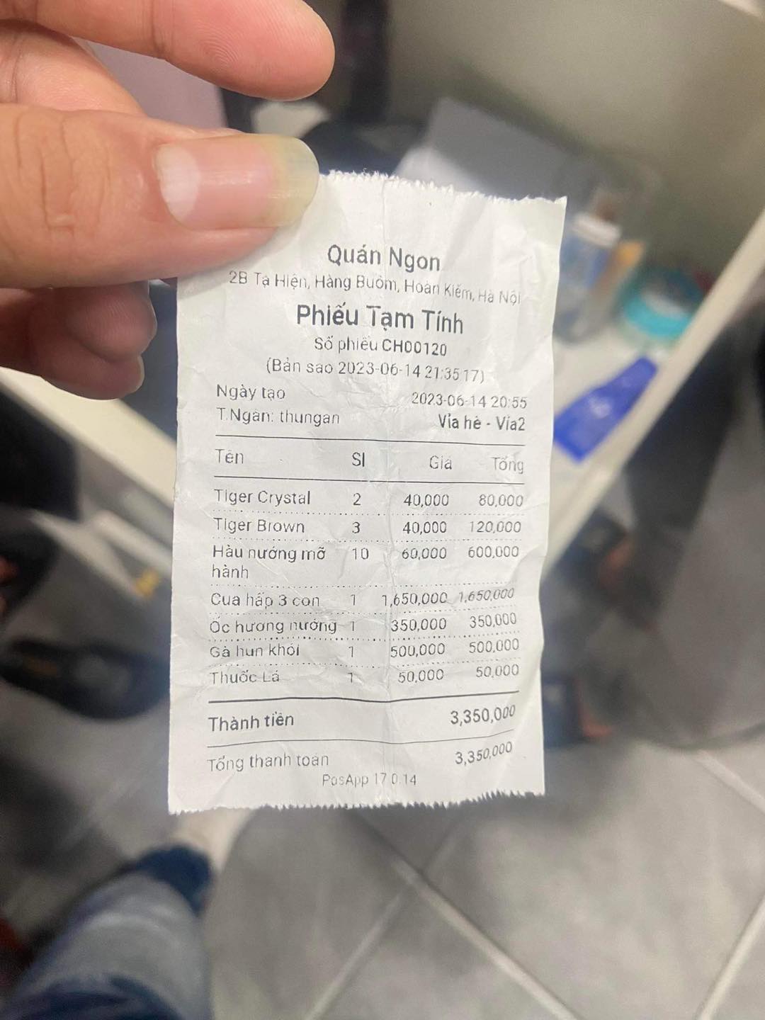 Xôn xao thông tin quán ăn Ngon trên phố Tạ Hiện có dấu hiệu câu khách, chặt chém-3