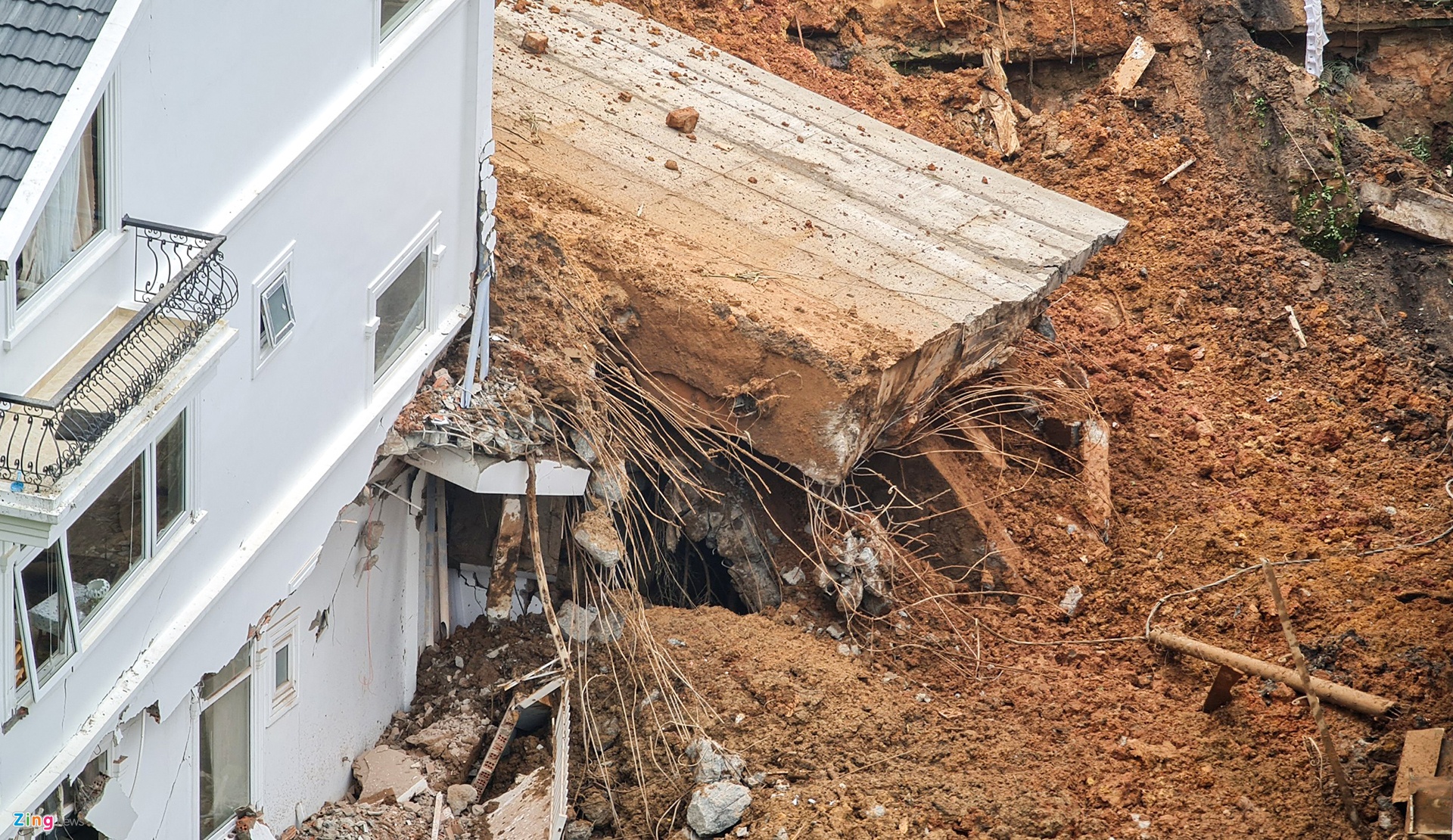 Hiện trường vụ sạt lở, vùi lấp nhiều người ở Đà Lạt-5