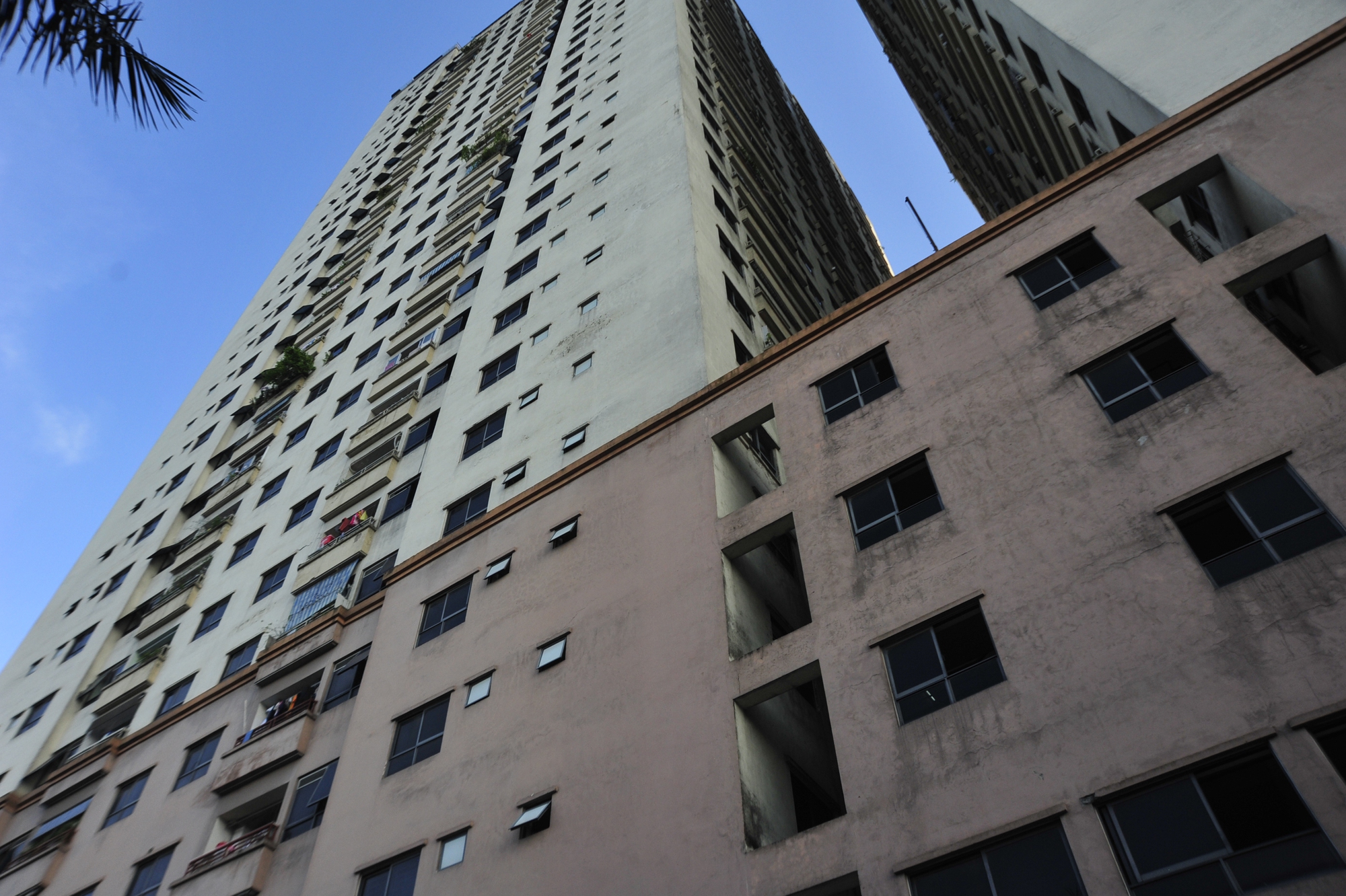 Hà Nội: Chung cư bị cắt điện gây ảnh hưởng hàng trăm cư dân vì đơn vị vận hành... chưa nộp tiền điện-7