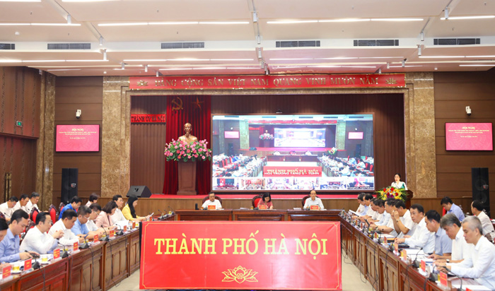 Hội nghị giao ban Thường trực Thành ủy - HĐND - UBND Thành phố với lãnh đạo các quận, huyện, thị xã, quý II/2023-1