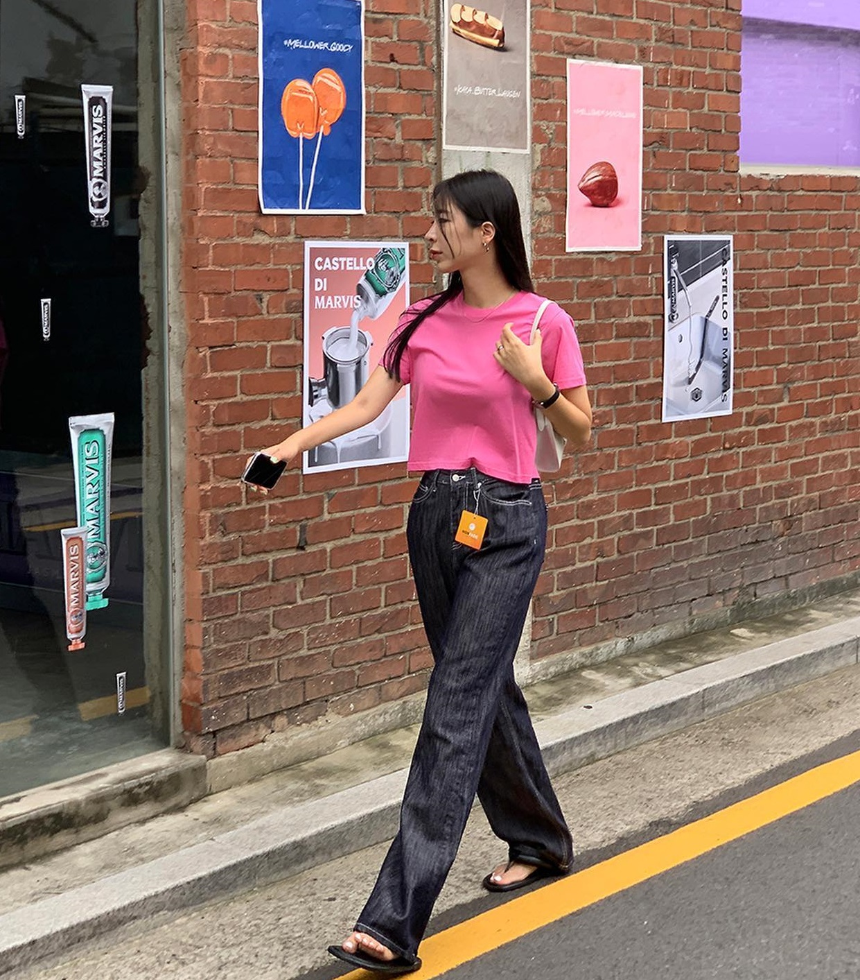 Mặc đẹp và thanh lịch với quần jeans đen-8