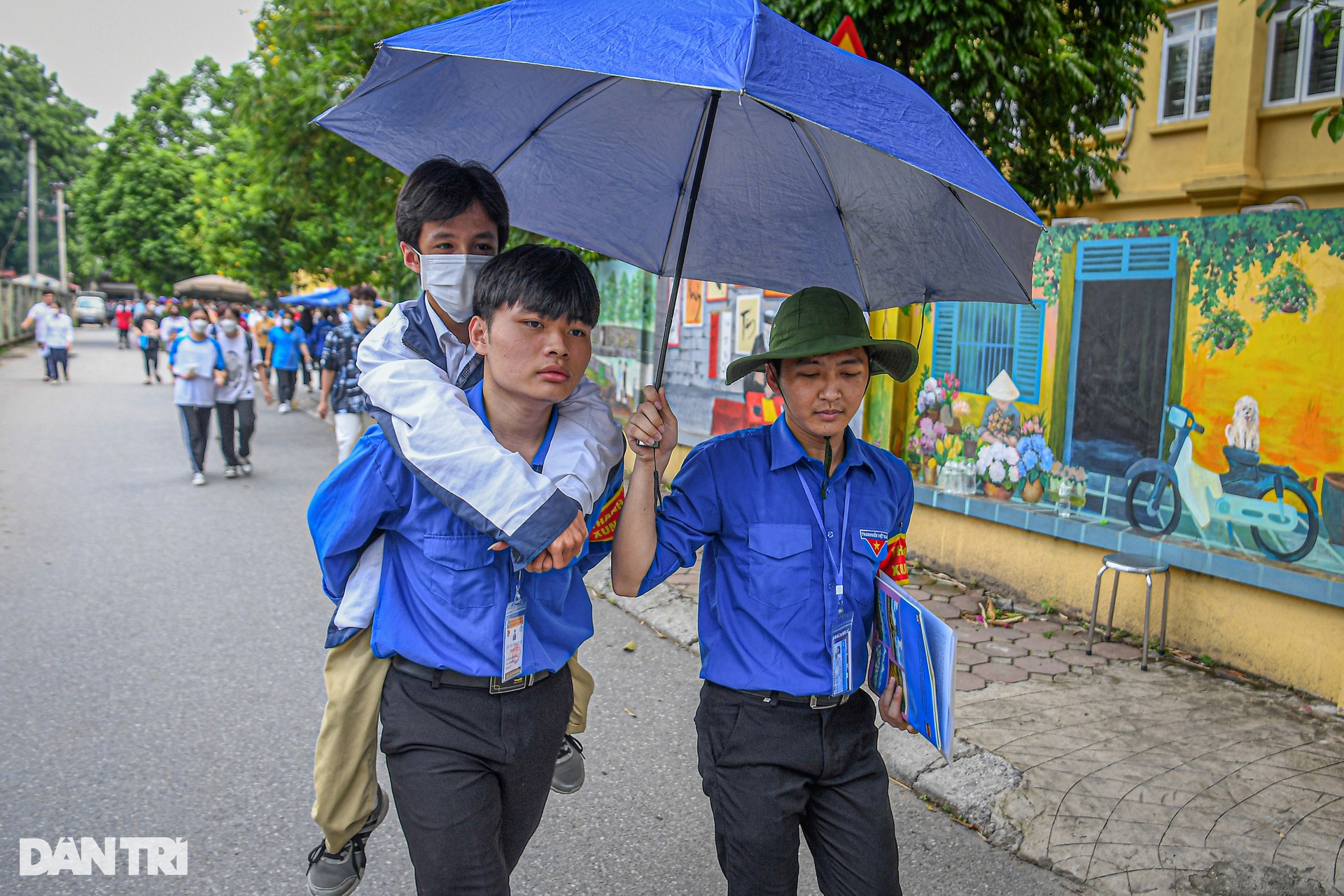 Những hình ảnh ấn tượng của kỳ thi tốt nghiệp THPT 2023-7