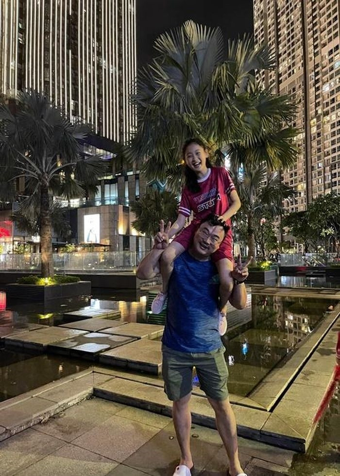 Hoa hậu Việt cao 1m8 lấy chồng Trung Quốc cao 1m86 hiện sống trong căn nhà như thế nào sau 14 năm đăng quang?-4