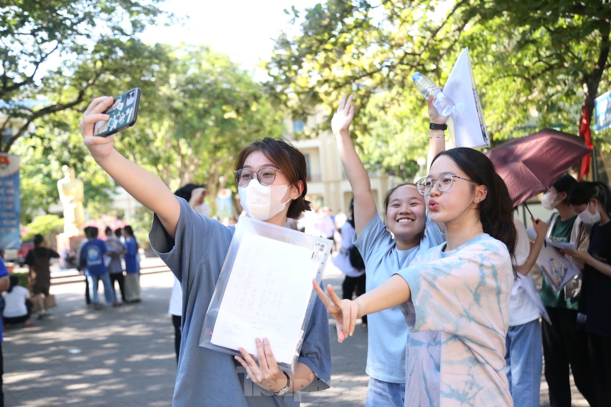 Rạng rỡ những nụ cười xua tan áp lực mùa thi-7