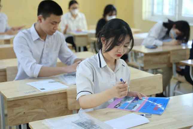 18/7 công bố điểm thi, khó có mưa điểm 10-1