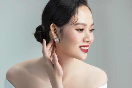 Nhan sắc hoa hậu đầu tiên của Việt Nam thi Miss World: 38 tuổi vẫn đẹp cuốn hút