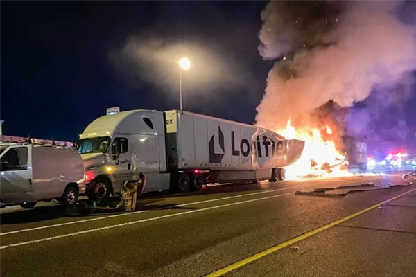 Dùng TikTok khi lái xe, tài xế Mỹ khiến 5 người thiệt mạng-1