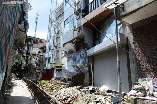 Hãi hùng bể phốt lộ thiên tra tấn người dân Hà Nội suốt hàng chục năm-11