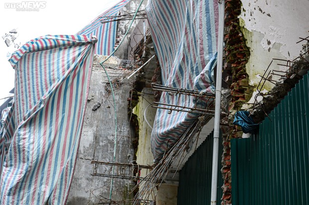 Hãi hùng bể phốt lộ thiên tra tấn người dân Hà Nội suốt hàng chục năm-12