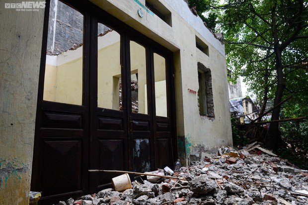 Hãi hùng bể phốt lộ thiên tra tấn người dân Hà Nội suốt hàng chục năm-13