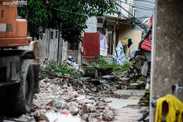 Hãi hùng bể phốt lộ thiên tra tấn người dân Hà Nội suốt hàng chục năm-15