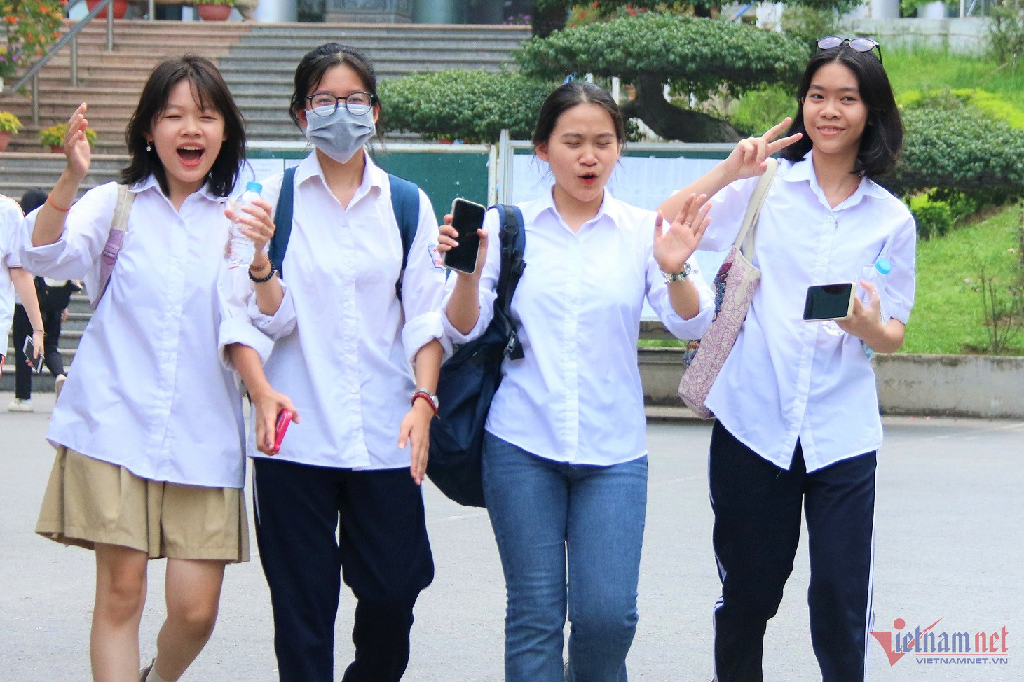 Hà Nội công bố điểm chuẩn lớp 10 chuyên năm 2023-2