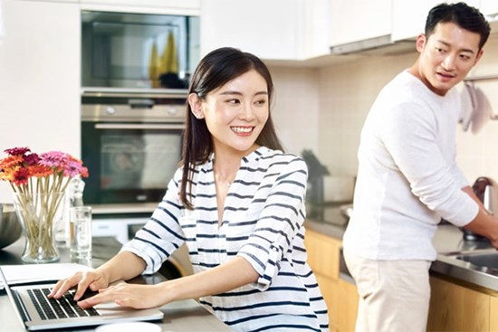 Lương cao hơn chồng, vợ đưa ra đề nghị này khiến mẹ tôi nổi cáu