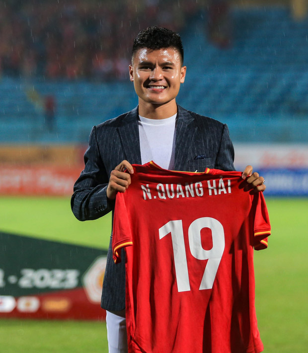 CLB CAHN đăng ký tới 2 số áo cho Quang Hải, sẵn sàng ra sân thi đấu tại V.League-1