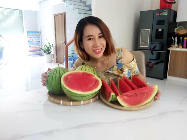 Mẹ đơn thân sở hữu khu vườn sân thượng trĩu quả ngay giữa Sài Gòn-6