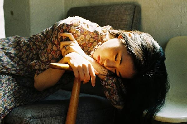 Cuối tuần dọn nhà làm vỡ chiếc hộp quý mới lộ chuyện tày trời chồng giấu nhẹm suốt 5 năm-2