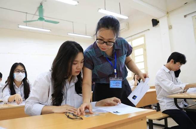 Sau khi trúng tuyển lớp 10 Hà Nội, thí sinh cần làm thủ tục gì?-1