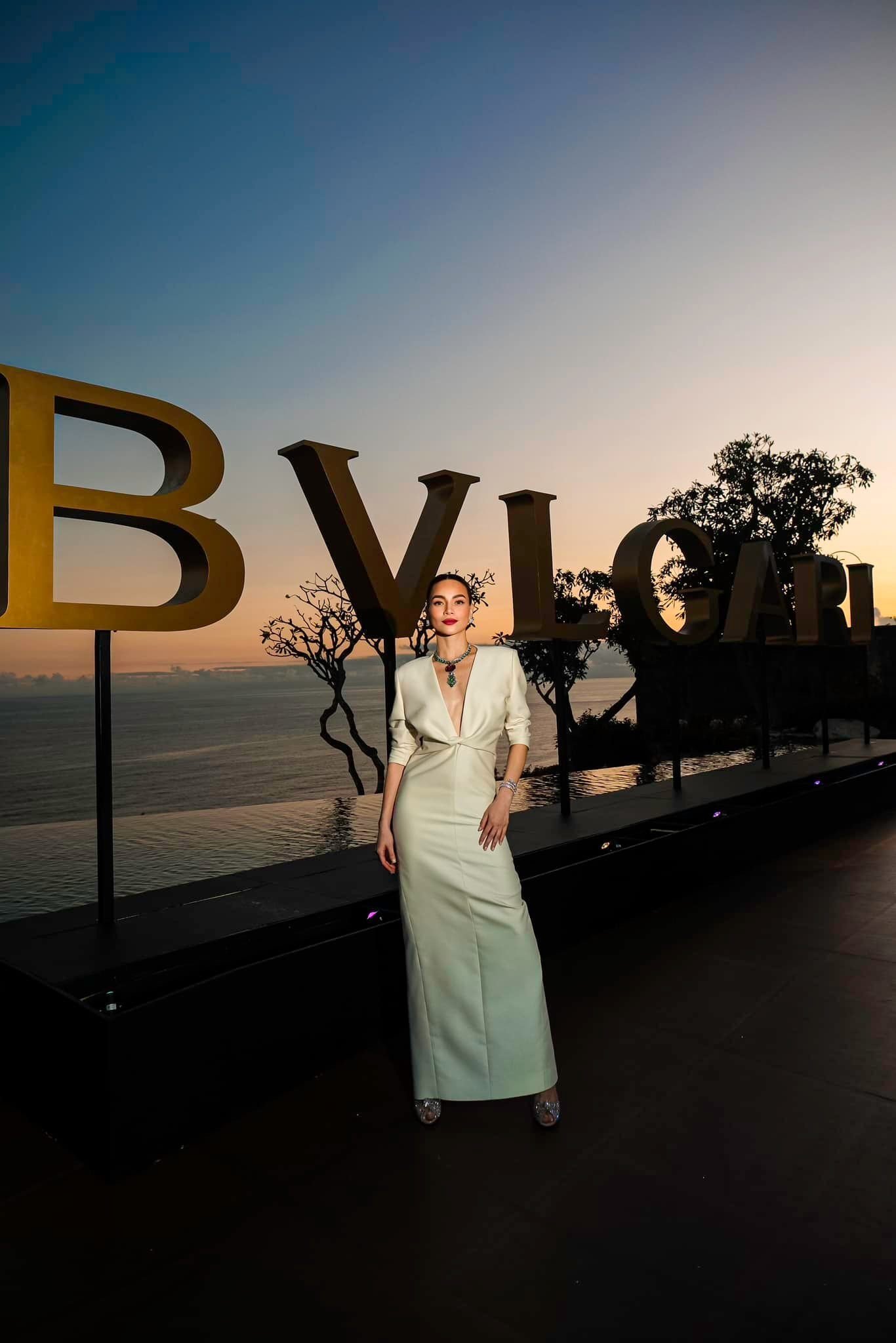 Phong cách thời trang đẳng cấp của Hồ Ngọc Hà: Xuất hiện ở đâu nổi bật ở đó-6