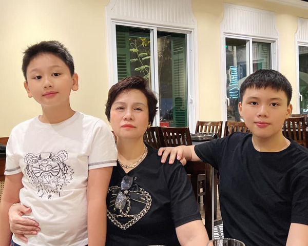 Thân thế của mẹ ruột nữ diễn viên giàu nhất miền Bắc: Hoa khôi trường Trưng Vương một thời-8