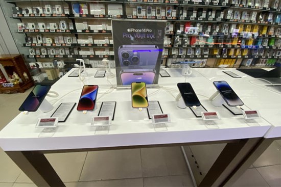 Giá bán iPhone 14 giảm liên tục vẫn ế