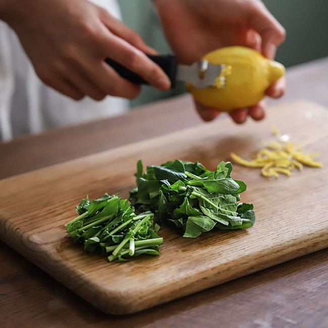 Cách làm món salad kiểu Địa Trung Hải giải nhiệt ngày hè-4