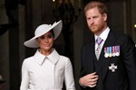 Cùng tham dự lễ trao giải Diana, Hoàng tử William - Harry vẫn không trò chuyện-2