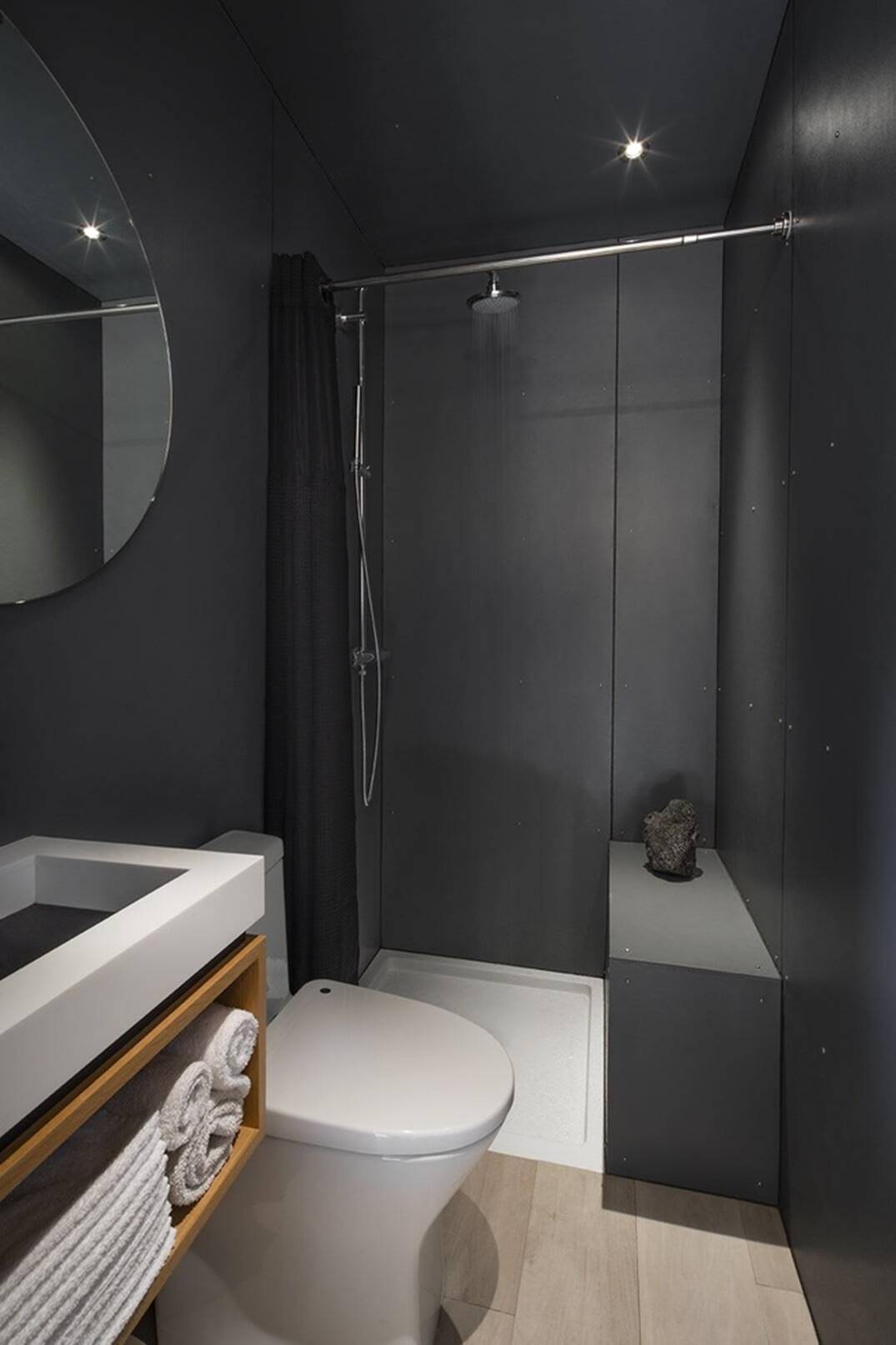 Trả 1.600 USD/tháng để sống trong căn nhà nhỏ hơn một chỗ để xe-4