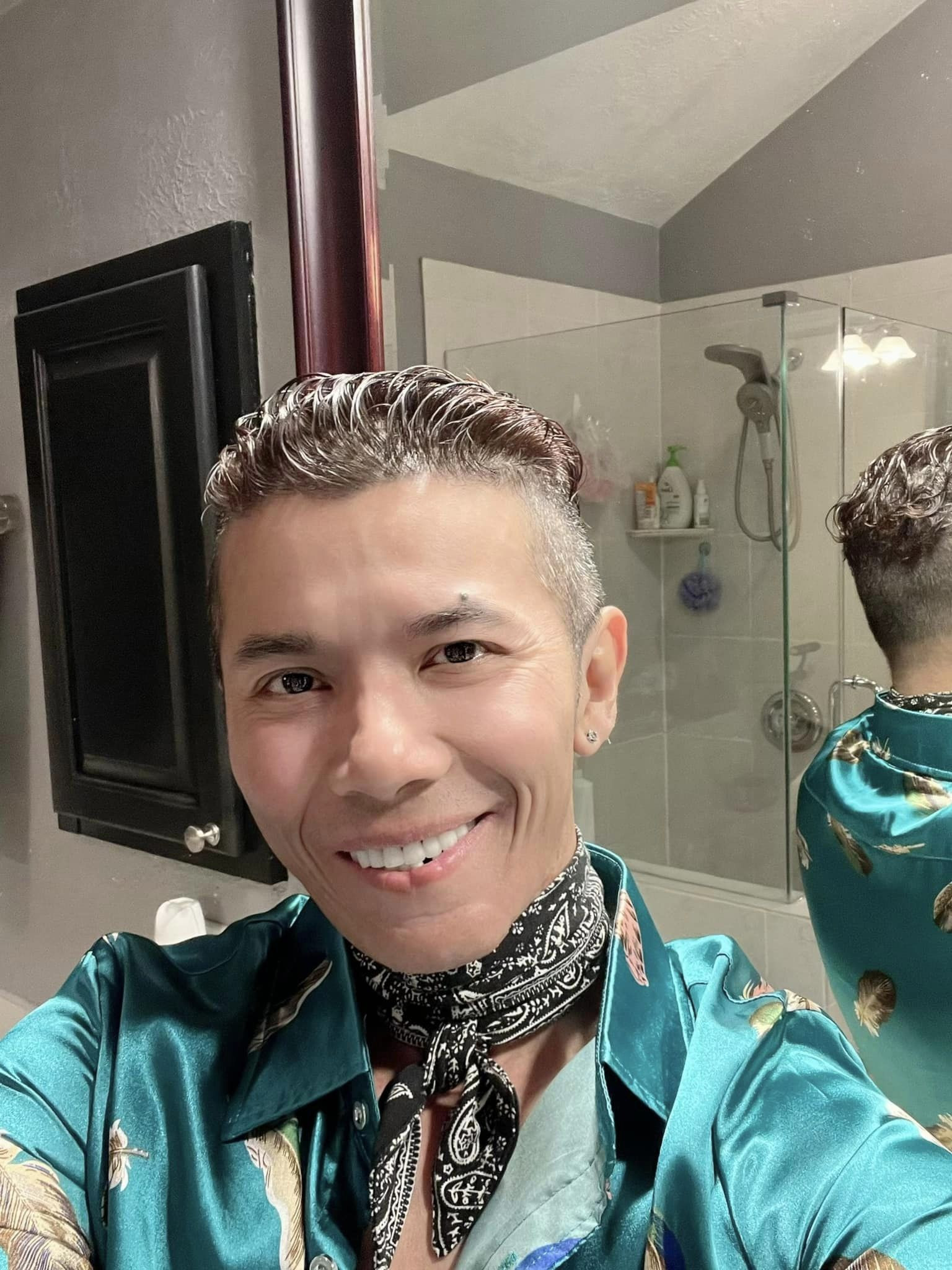 Ca sĩ Kasim Hoàng Vũ xuất hiện với mặt biến dạng-3