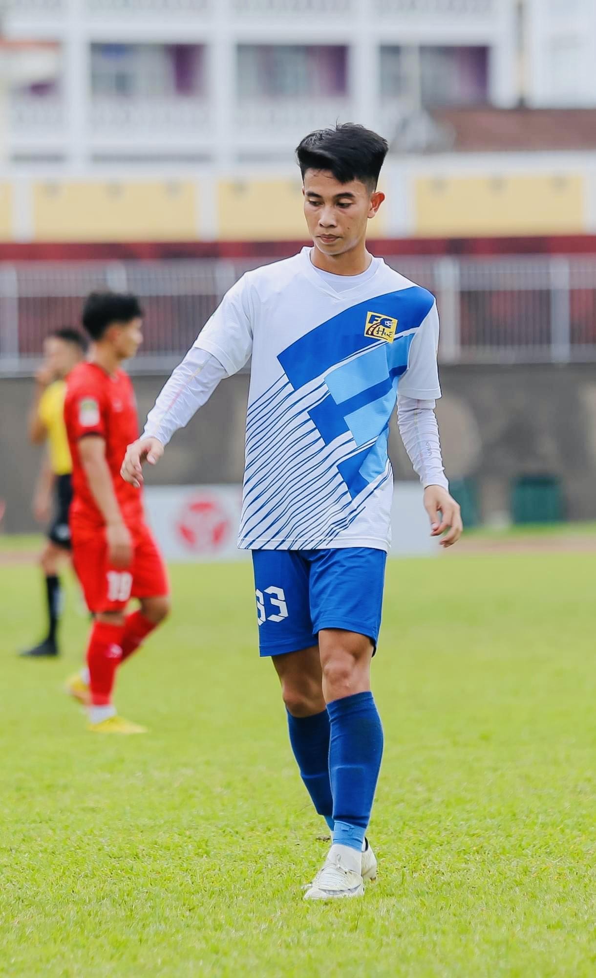 Trần Văn Bun - cầu thủ trẻ đầy triển vọng của CLB Huế-3