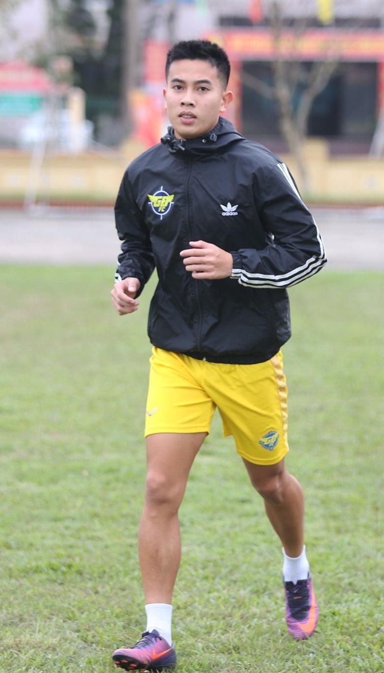 Trần Văn Bun - cầu thủ trẻ đầy triển vọng của CLB Huế-5