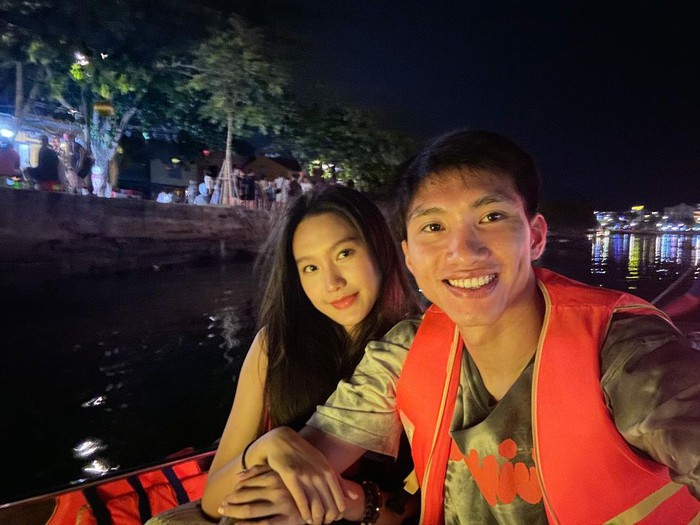 Văn Hậu du lịch Hội An cùng gia đình Doãn Hải My, tình yêu được phụ huynh ủng hộ-1