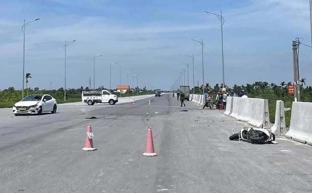 Vụ tai nạn khiến ca nương Tú Thanh tử vong: Dựng rào chắn cấm xe vào đường ven biển-2