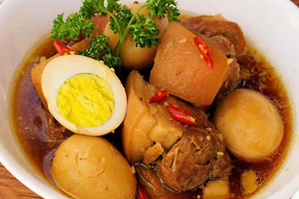 Cách làm thịt kho tàu thơm ngon đậm vị mềm tan ngay trong miệng-8