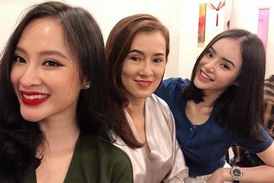 Mẹ  Angela Phương Trinh: Trẻ 'buôn thúng bán bưng' vì gia đình, tuổi xế chiều 'lột xác' trẻ xinh như con gái