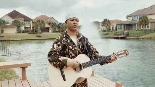 Cơ ngơi đẳng cấp của ca sĩ vừa xuất hiện khác lạ sau phẫu thuật hàm và cổ khiến fan không nhận ra-4