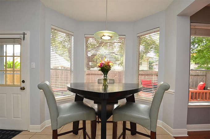 Cơ ngơi đẳng cấp của ca sĩ vừa xuất hiện khác lạ sau phẫu thuật hàm và cổ khiến fan không nhận ra-8