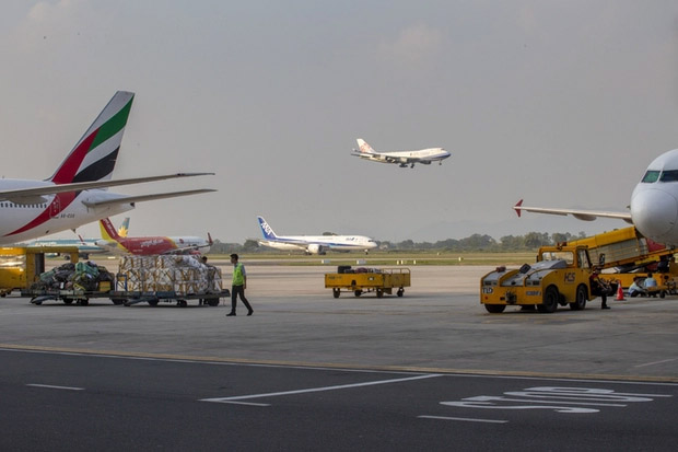 Phát hiện cánh quạt động cơ máy bay hành trình Hà Nội - Đà Nẵng bị mẻ-1
