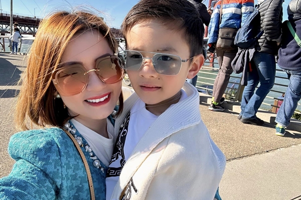 Con trai Đan Trường được mẹ tặng chuyến du lịch châu Âu trong kỳ nghỉ hè, nhìn cậu bé ai cũng khẳng định điều này-20