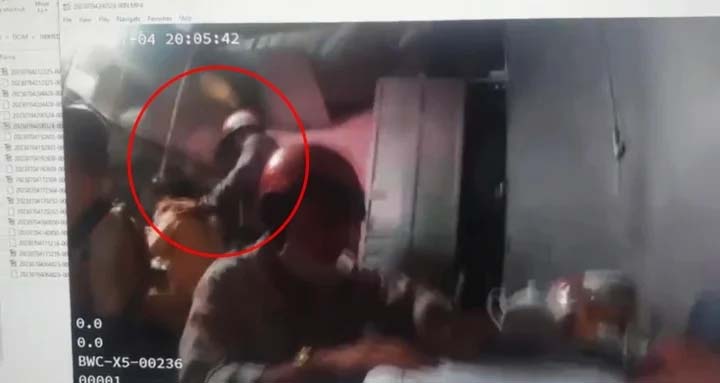 Bị xử lý vi phạm nồng độ cồn, nam thanh niên dùng dao tấn công CSGT-1