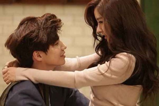 Vợ bỏ qua những biểu hiện 'lạ' của chồng rồi khóc nức nở ân hận vì để ô sin trẻ 'cuỗm' luôn ông chủ