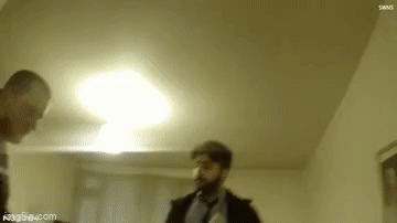 Anh: Nụ cười ớn lạnh của kẻ thủ ác sau khi phóng hỏa đốt nhà khiến 3 mẹ con tử vong-3