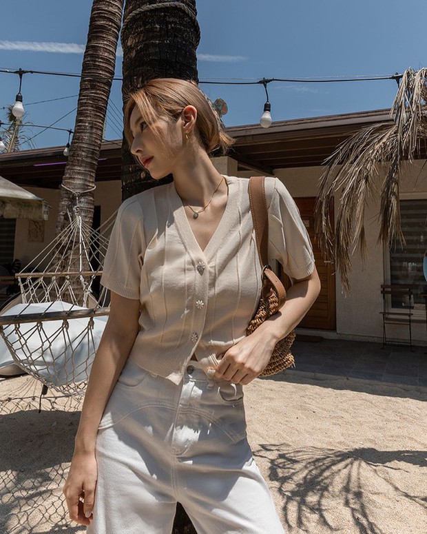 Gợi ý 10 kiểu trang phục nên diện khi để tóc kẹp càng cua-9