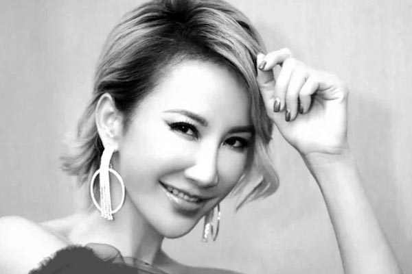 Nữ diễn viên hài đột ngột qua đời ở tuổi 30-3