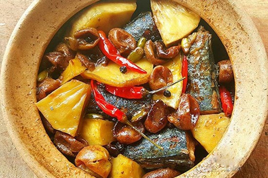 Loại quả nhỏ nhỏ chua chua tưởng vô dụng nhưng là thuốc bổ, bất ngờ hơn đem nấu ăn lại được món siêu ngon