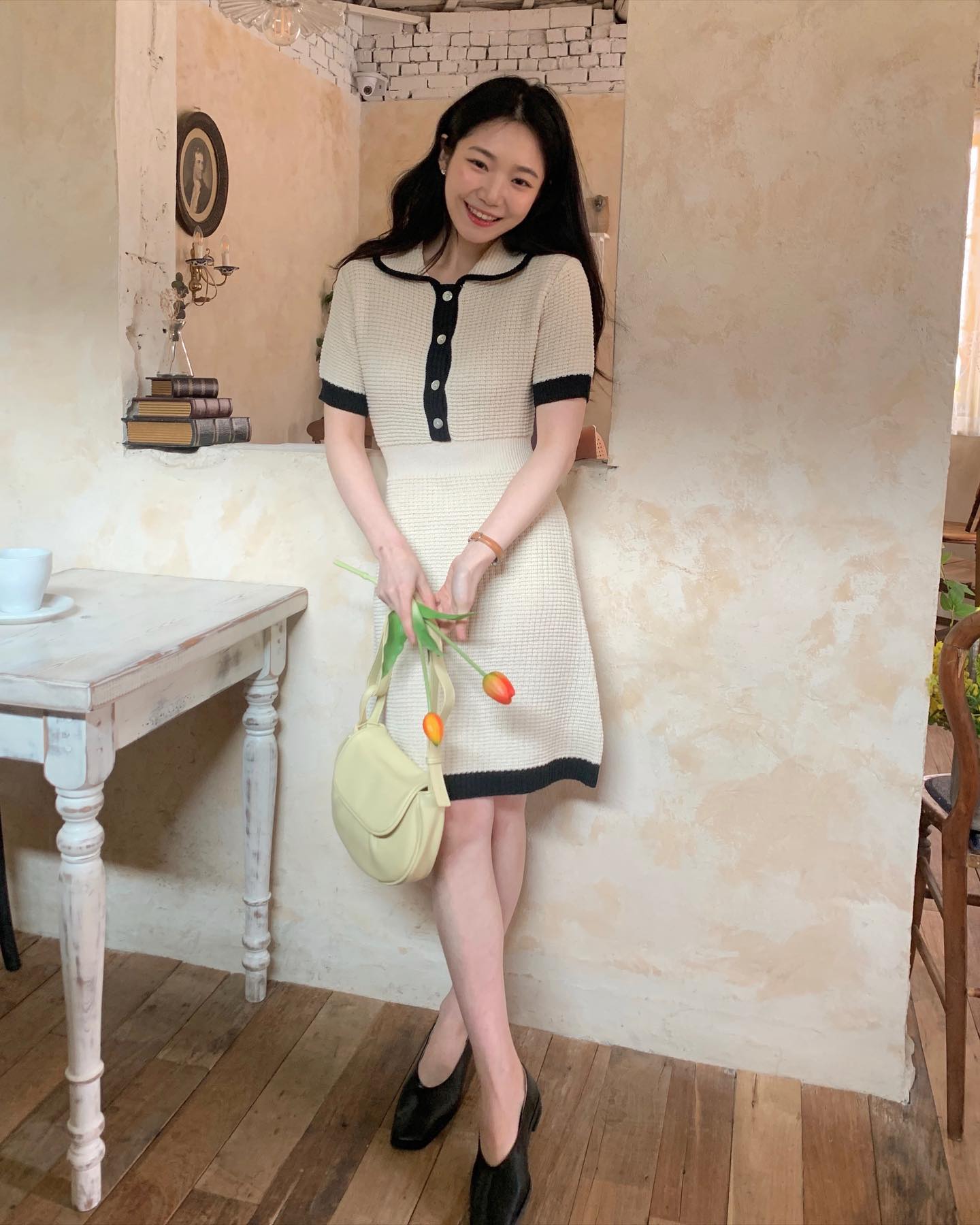 5 kiểu giày dép giúp trẻ hóa phong cách-1