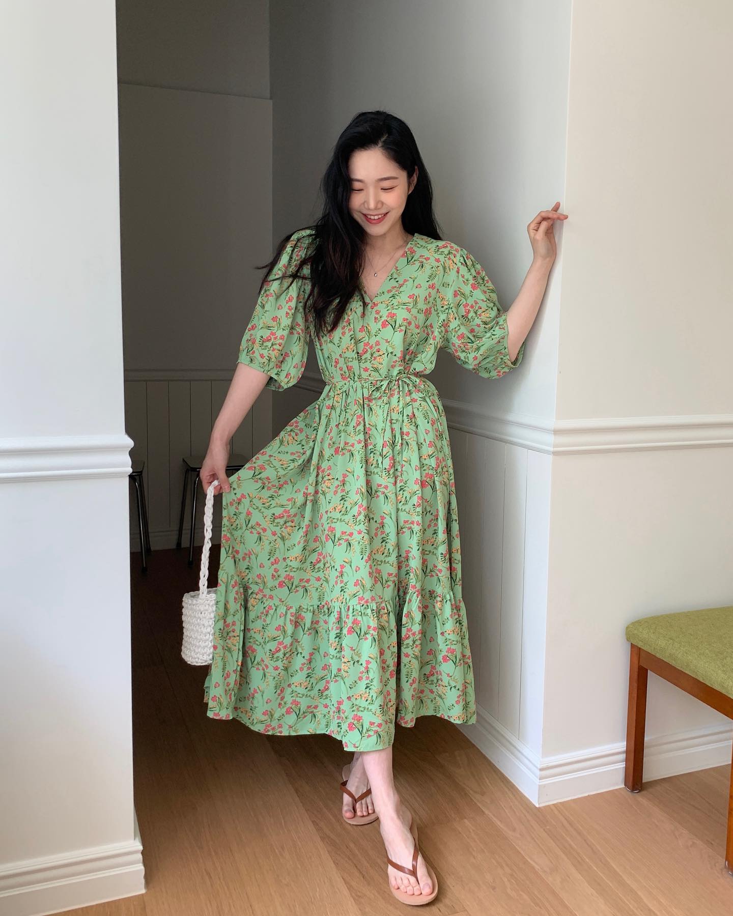 5 kiểu giày dép giúp trẻ hóa phong cách-3