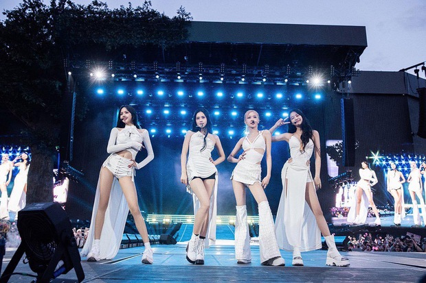 Trang web mua vé BLACKPINK lỗi không thể truy cập hơn 10 phút, nhanh chóng SOLD OUT vé VIP và nhiều hạng khác!-2