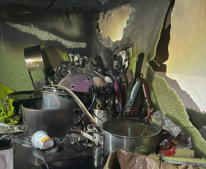 Vụ cháy tại tầng 25 chung cư ở Hà Nội: Do mèo khởi động bếp từ?-2