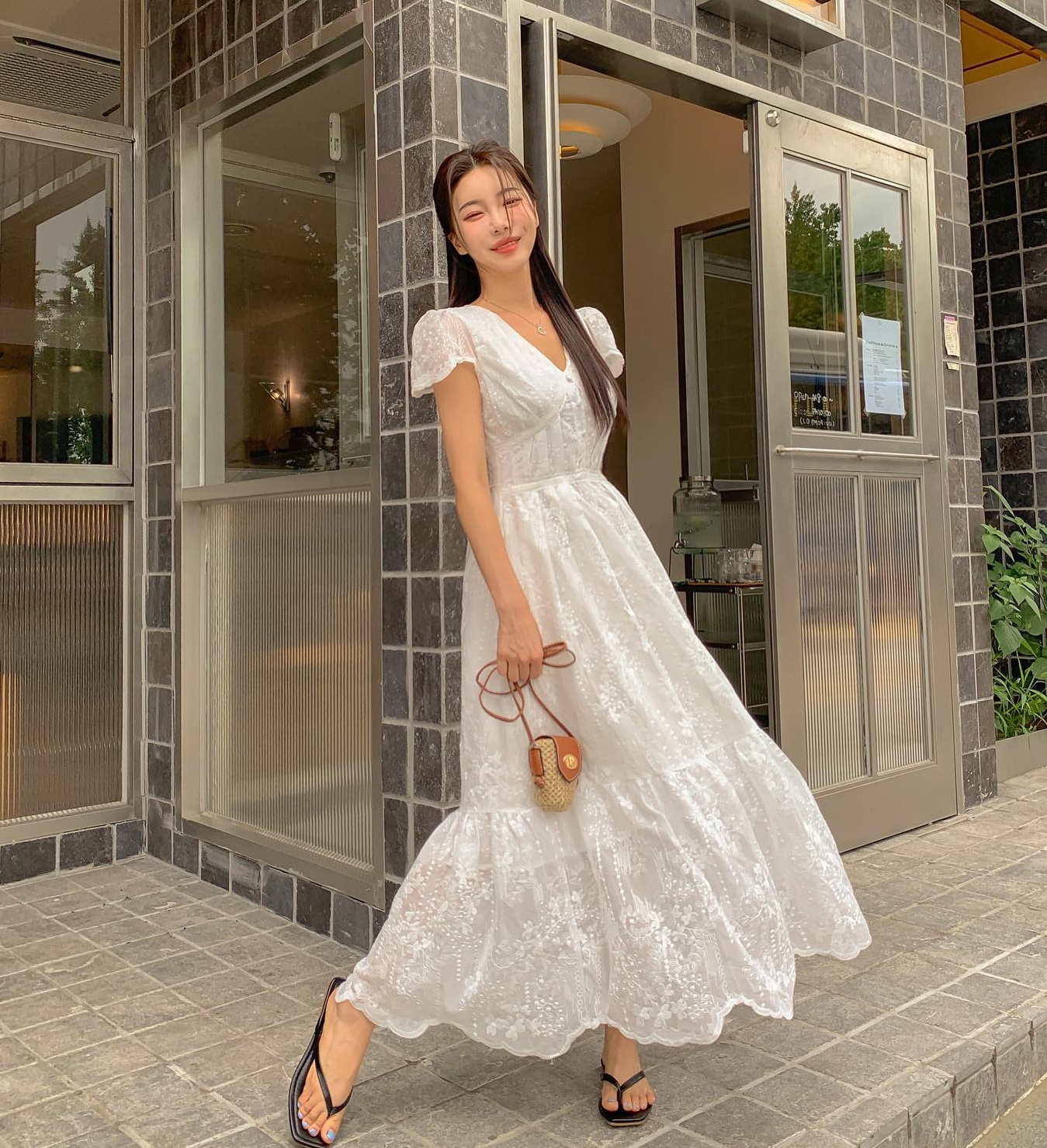 10 set váy maxi đơn giản mà vẫn ăn ảnh cho chuyến đi biển-7